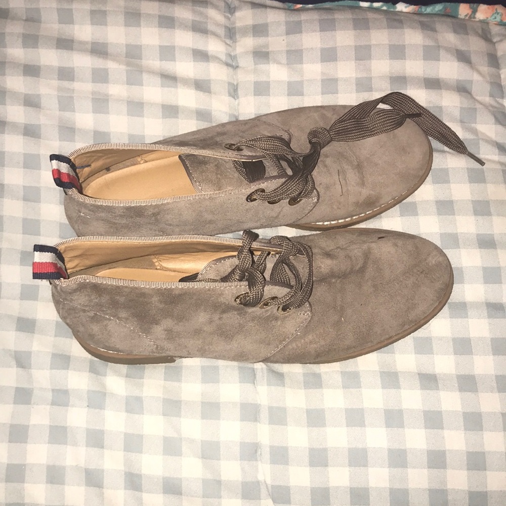 Tommy shoes
